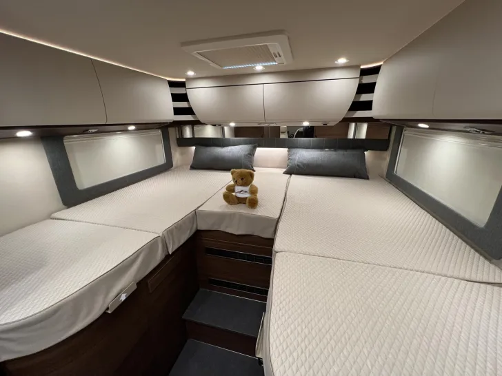 Fahrzeugbild Carthago chic c-line I 5.9 XL LE Mercedes (311) #26