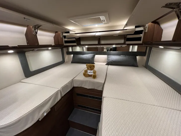 Fahrzeugbild Carthago chic c-line I 5.9 XL LE Mercedes (311) #27