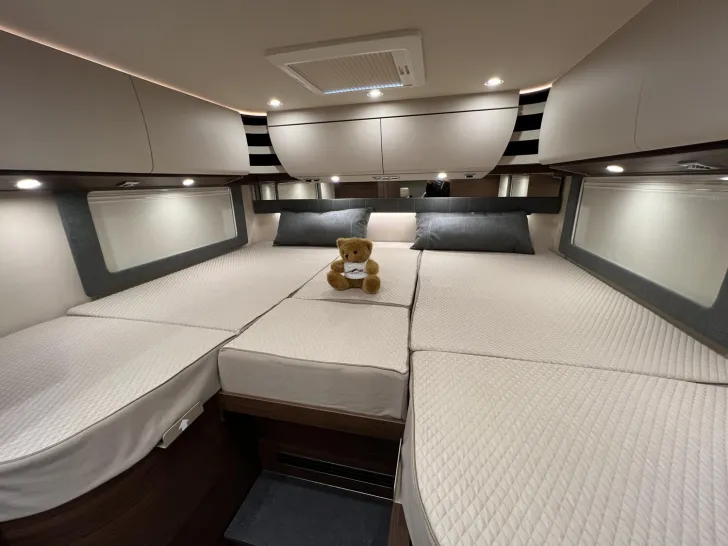 Fahrzeugbild Carthago chic c-line I 5.9 XL LE Mercedes (311) #30