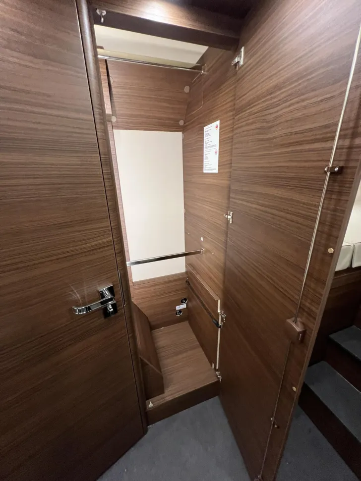 Fahrzeugbild Carthago chic c-line I 5.9 XL LE Mercedes (311) #31