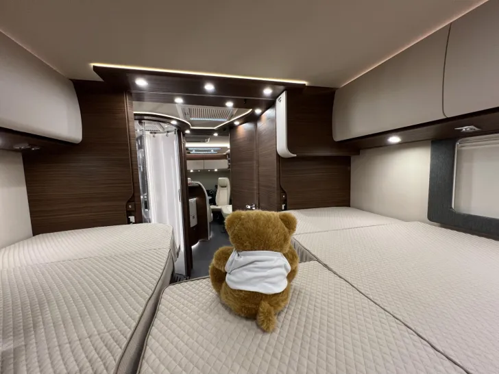 Fahrzeugbild Carthago chic c-line I 5.9 XL LE Mercedes (311) #32