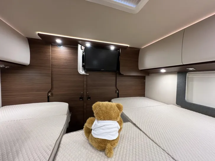 Fahrzeugbild Carthago chic c-line I 5.9 XL LE Mercedes (311) #33