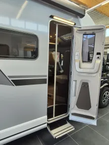 Fahrzeugbild Knaus L!VE WAVE 650 MEG Black Selection #3