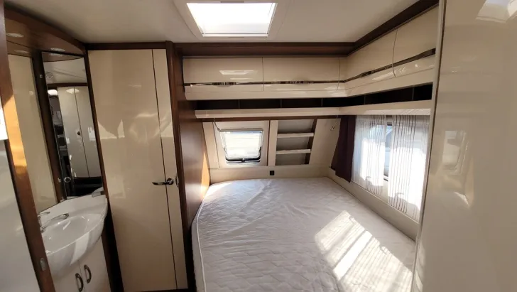 Fahrzeugbild Hobby Excellent 560 CFe *Rangierantrieb Alko Mammut* #22