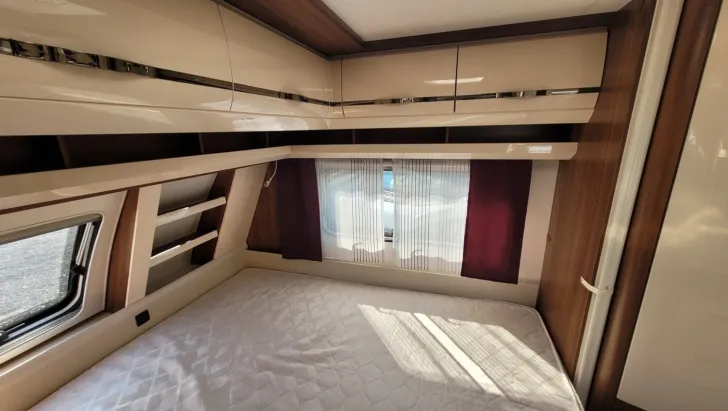 Fahrzeugbild Hobby Excellent 560 CFe *Rangierantrieb Alko Mammut* #24