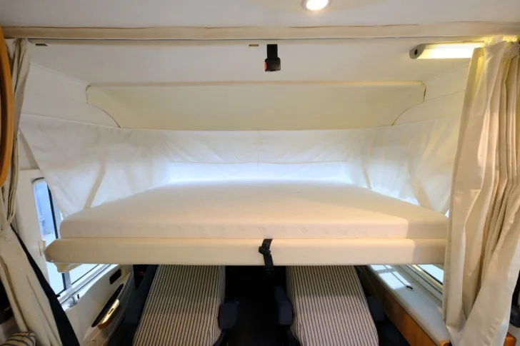 Fahrzeugbild Hymer B 524 / Festbett / Hubbett / Garage #13