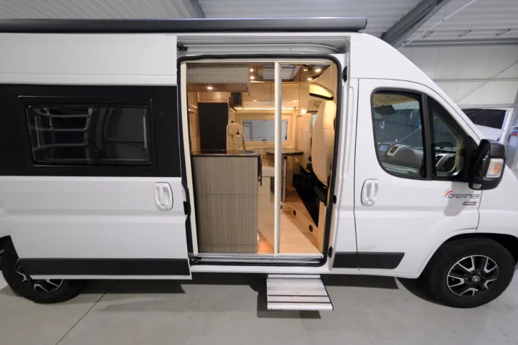 Fahrzeugbild Dreamer 600 Fun DSS/Festbett/Klima/Solar/Markise/Euro6 #7