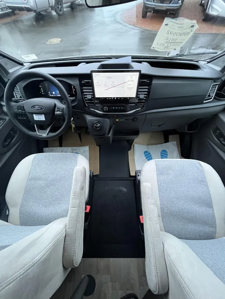 Fahrzeugbild LMC Innovan Ford 592 #13