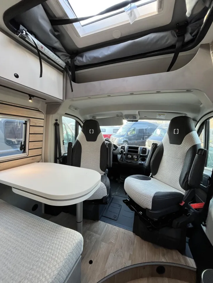 Fahrzeugbild Crosscamp ADVTR 6.0 DF Peugeot #13
