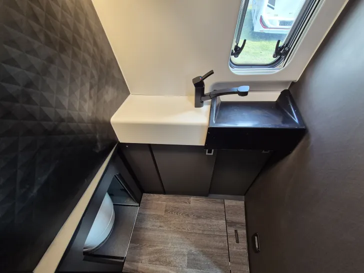 Fahrzeugbild Weinsberg X-PEDITION 600 MQ / 4x4 / AHK / Delta 18" #26