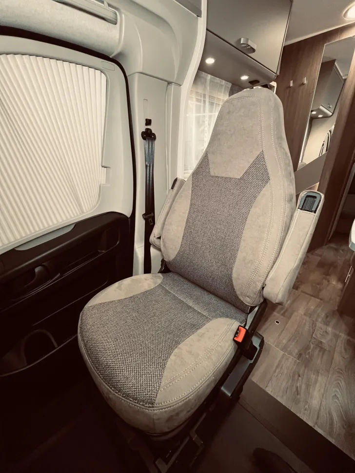 Fahrzeugbild Carado T 448 Automatik, Navi, Sat, TV #7