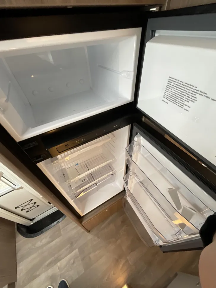 Fahrzeugbild Carado I 338 #11