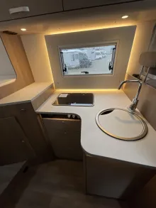 Fahrzeugbild Carado I 338 #12