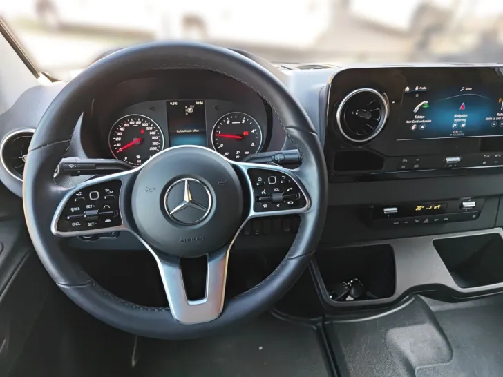 Fahrzeugbild Hymer Venture S Mercedes #8