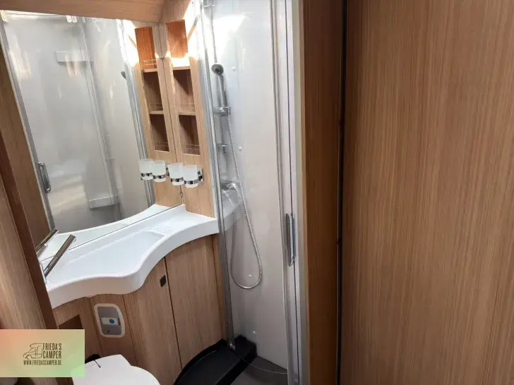 Fahrzeugbild Malibu T 430 KB LE lightw. Top Ausstattung #21