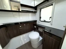 Fahrzeugbild Hobby Prestige 560 WFU 2.000 kg LM-Felgen silber #18