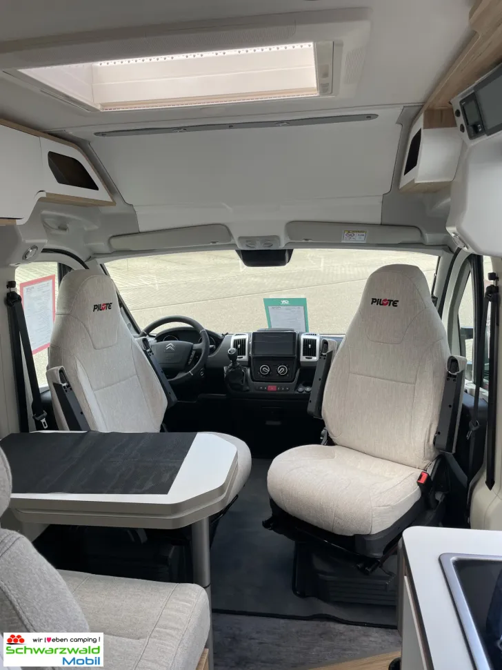 Fahrzeugbild Pilote V600G-165PS D. Heizung, Markise, Navi #10
