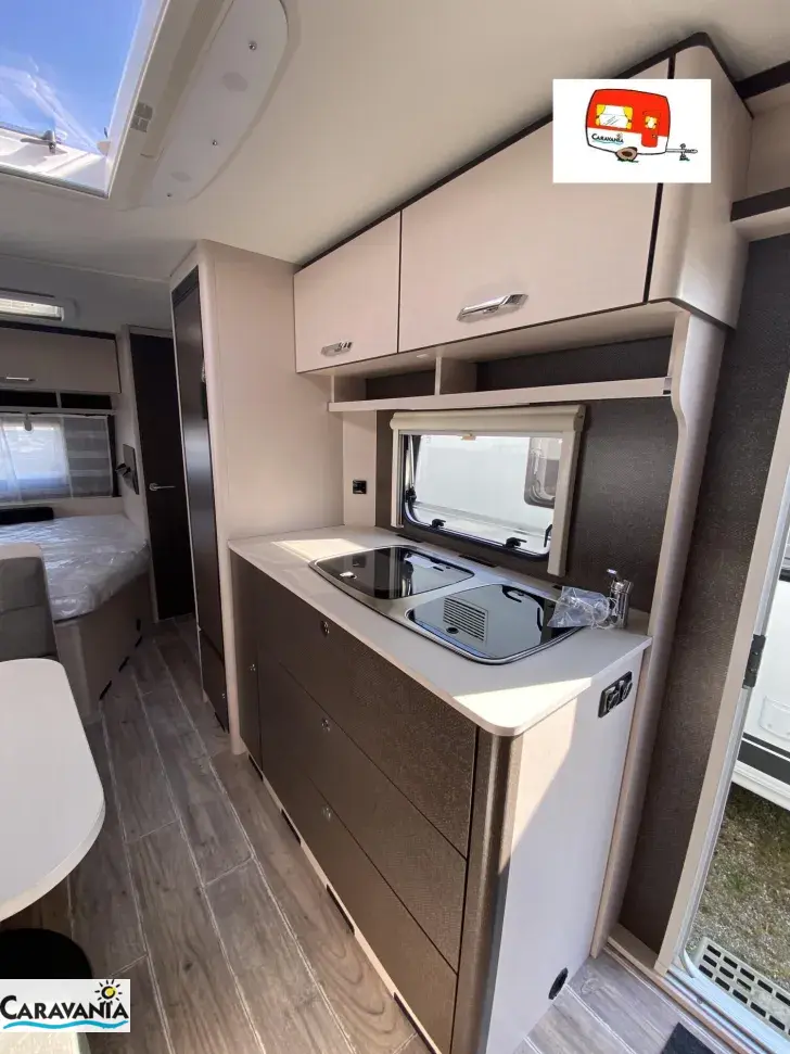 Fahrzeugbild Dethleffs c-go 565 FMK ähnlich Camper 560 #12