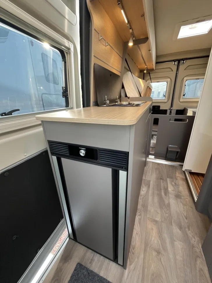 Fahrzeugbild LMC Innovan 640 #9