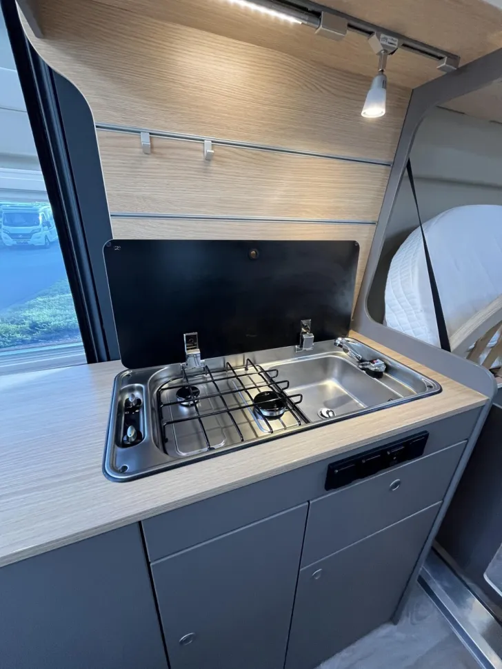 Fahrzeugbild LMC Innovan 640 #11