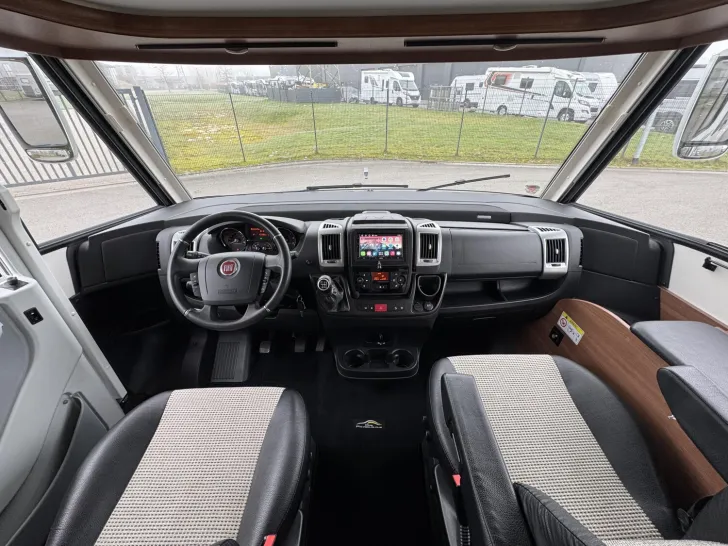 Fahrzeugbild LMC Explorer Comfort I 655 G #8