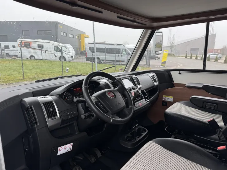 Fahrzeugbild LMC Explorer Comfort I 655 G #9