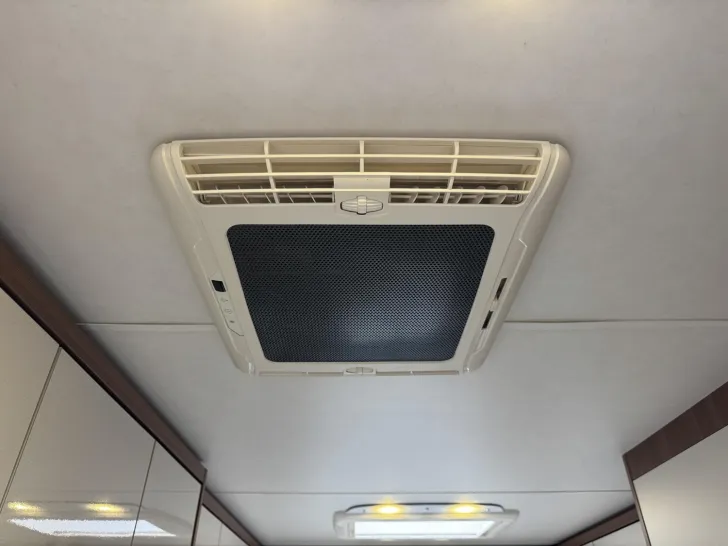 Fahrzeugbild LMC Explorer Comfort I 655 G #31