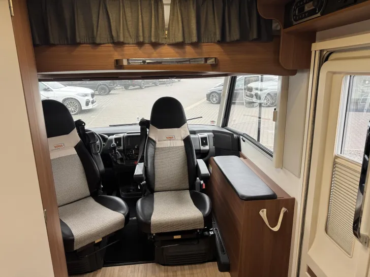 Fahrzeugbild LMC Explorer Comfort I 655 G #32