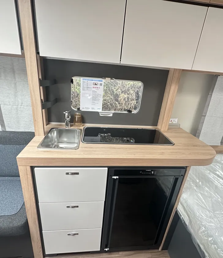 Fahrzeugbild Knaus Sport 450 FU Duschausbau #11