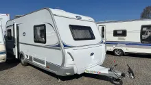 Schräg Vorne Wilk Sento 560 UE Mover + Dachklima