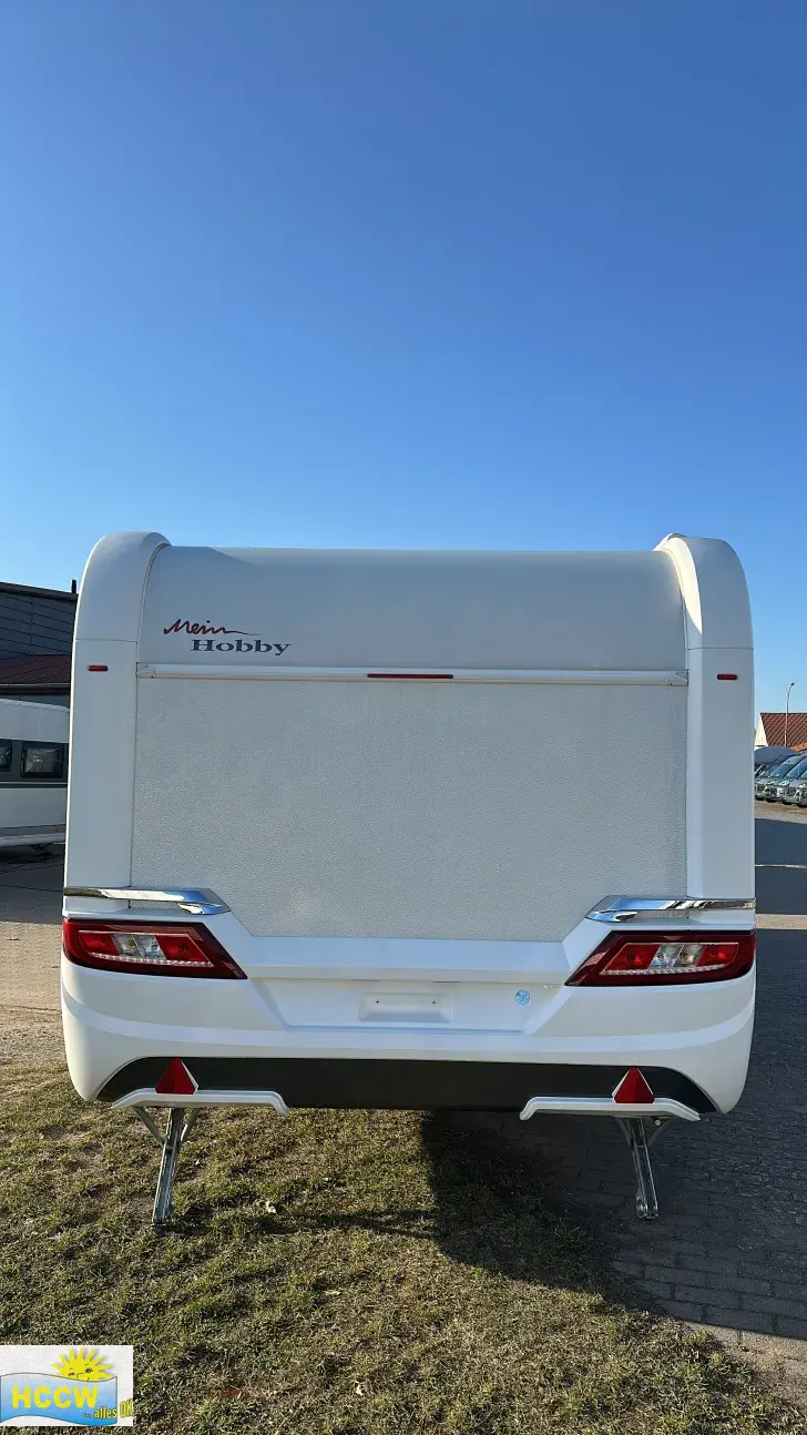 Frontal Hinten Hobby Prestige 650 KFU Tageszulassung