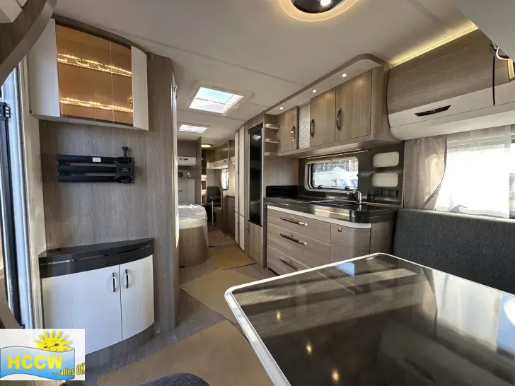 Sicht vorne-hinten Hobby Prestige 650 KFU Tageszulassung