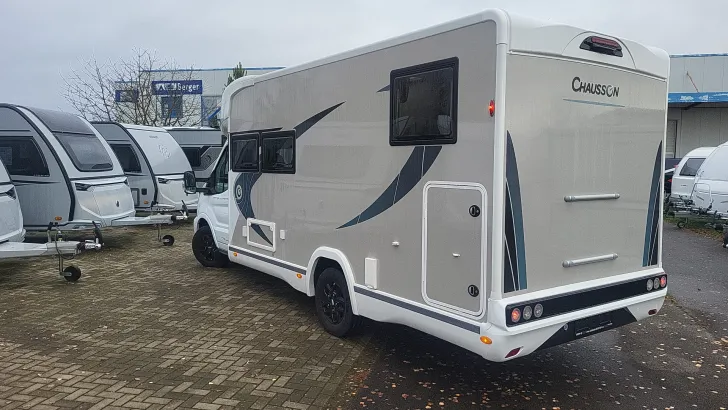 Fahrzeugbild Chausson Teilintegrierte 777GA Titanium Premium 170 PS/Automatik/SAT/Hubbett #6