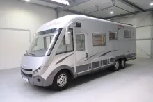 Fahrzeugbild Carthago Chic E-Line 51 QB/Quensbett/Garage/Solar #3