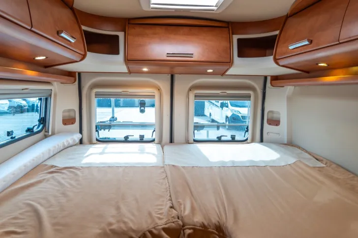Fahrzeugbild Malibu 640 *AHK*Alarmanlage*Luftfeder*SAT*TV*Solar* #14