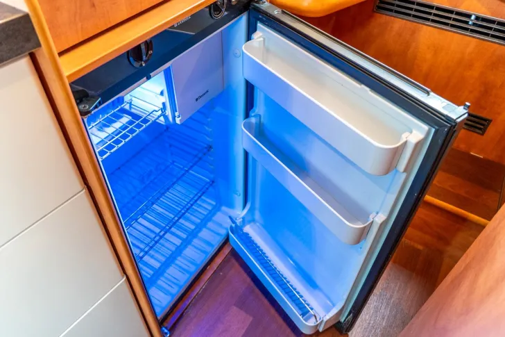 Fahrzeugbild Malibu 640 *AHK*Alarmanlage*Luftfeder*SAT*TV*Solar* #17