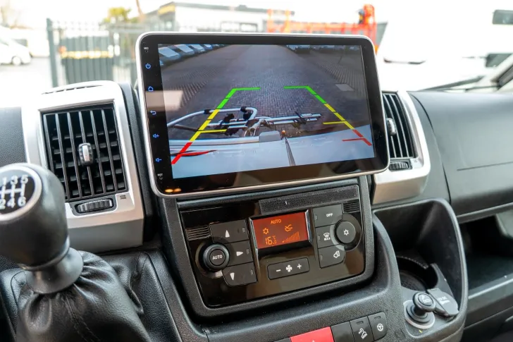Fahrzeugbild Malibu 640 *AHK*Alarmanlage*Luftfeder*SAT*TV*Solar* #25