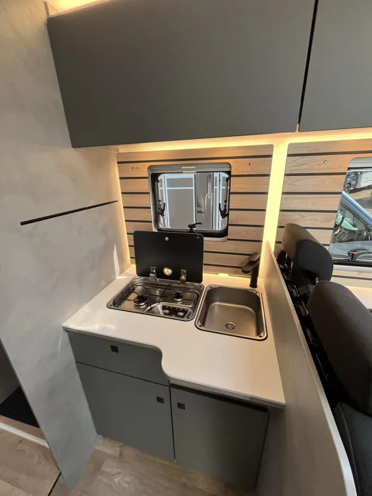 Fahrzeugbild Crosscamp EXPDN T 7.4 E Peugeot #10