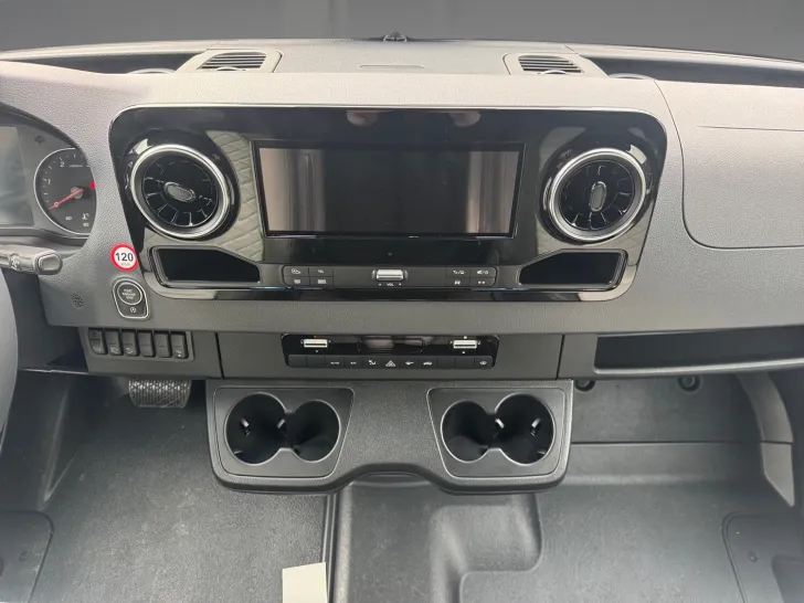 Fahrzeugbild Hymer Grand Canyon S CrossOver 600 #9