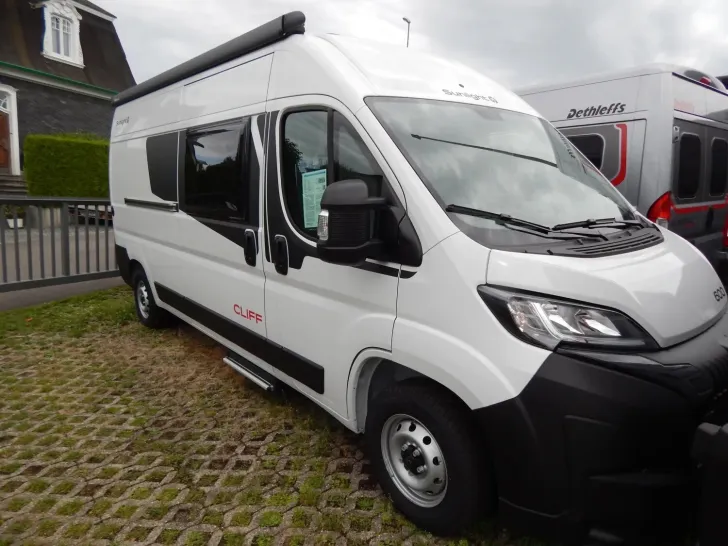 Fahrzeugbild Sunlight Cliff 600 Entry Peugeot #3