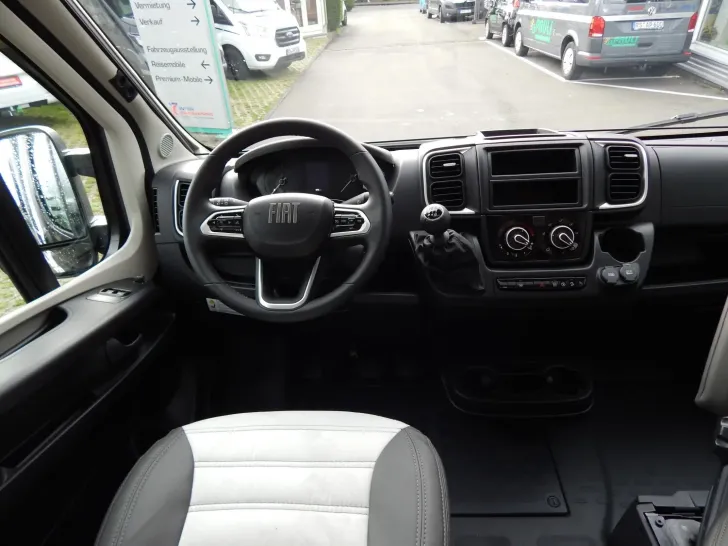 Fahrzeugbild Sunlight Adventure V 60 Fiat IC Line #10