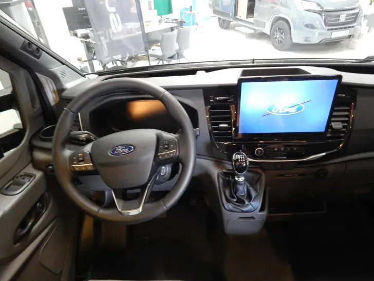 Fahrzeugbild Sunlight Adventure T 680 #7