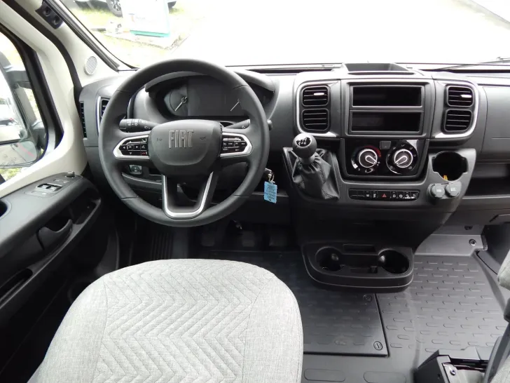 Fahrzeugbild Dethleffs Globetrail 600 DS Fiat Schwenkbad #10