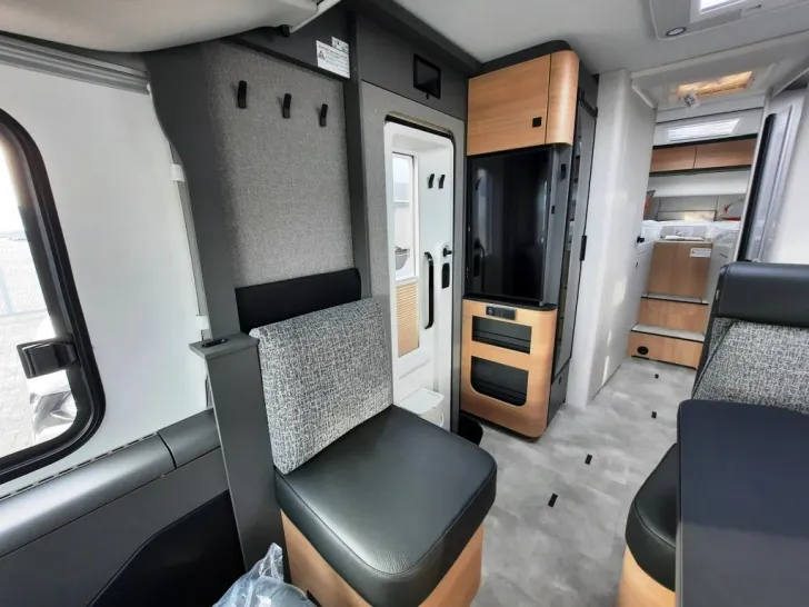 Fahrzeugbild Hymer B-Klasse MC I 680 Verfüg./Sparen Sie 16.465,- € #6