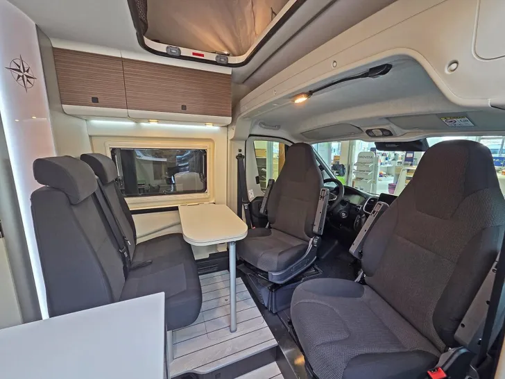 Fahrzeugbild Westfalia Columbus 540 D 140 PS Automatik Schlafdach*ACC #3