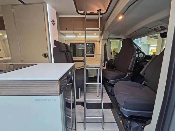 Fahrzeugbild Westfalia Columbus 540 D 140 PS Automatik Schlafdach*ACC #12