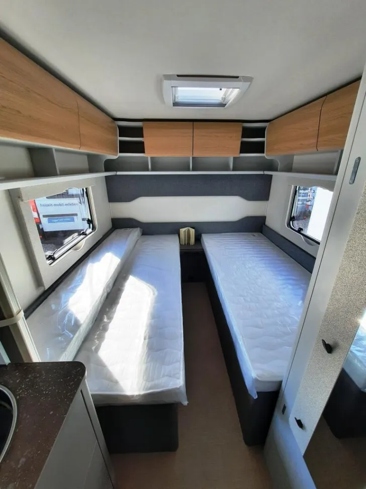 Fahrzeugbild Bürstner B66 535 TL Verfüg./Sparen Sie 4.130,- € #12
