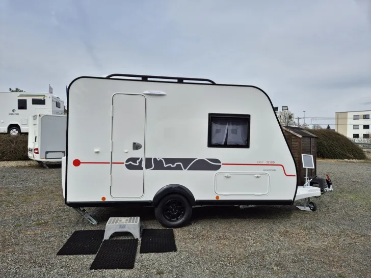 Fahrzeugbild Sterckeman Easy 325DD Kompakt und leicht, ab 1.000kg #6