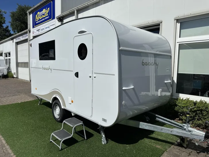 Fahrzeugbild Hobby Beachy 450 #1