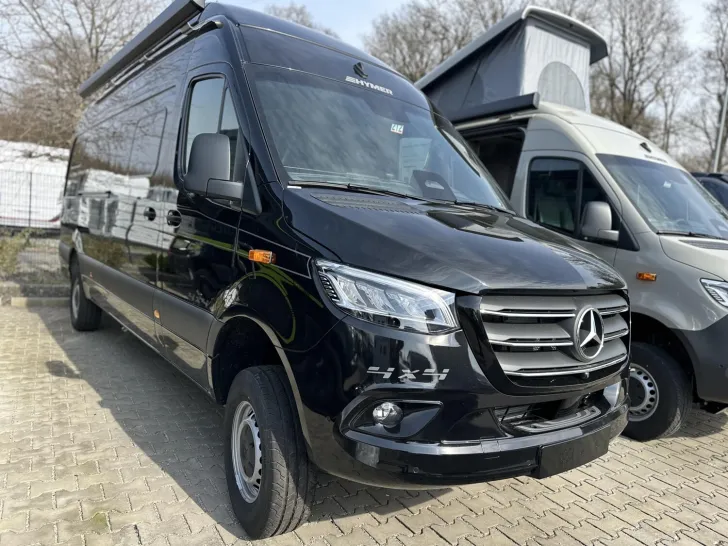 Fahrzeugbild Hymer Grand Canyon S 700 #1